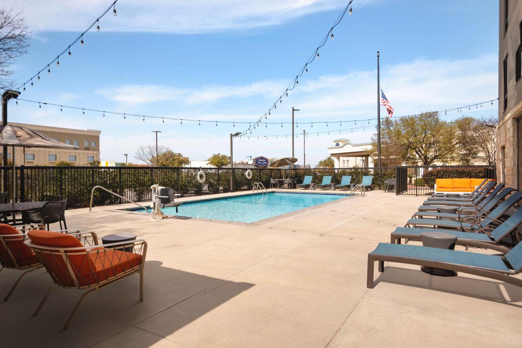 Hampton Inn & Suites San Marcos Buitenkant foto